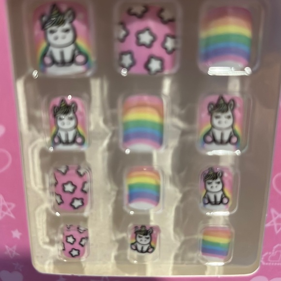 Kids Fashion Nails - Picture 2 of 2